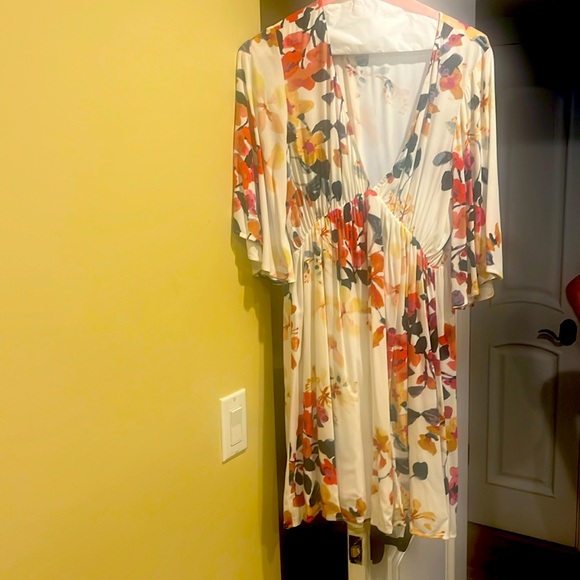 Love stitch size small flowy dress colorful - Picture 3 of 5